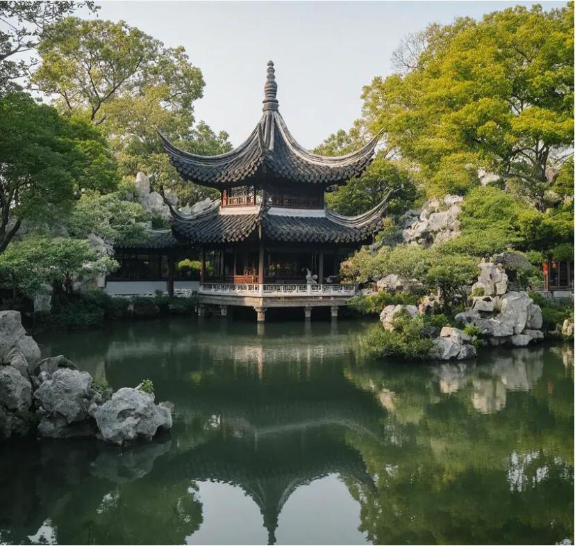 鸡西滴道迷茫餐饮有限公司